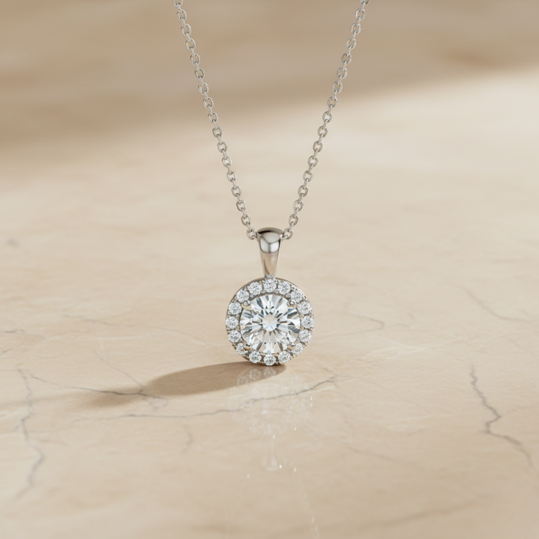 Collar Medallón de Circonitas